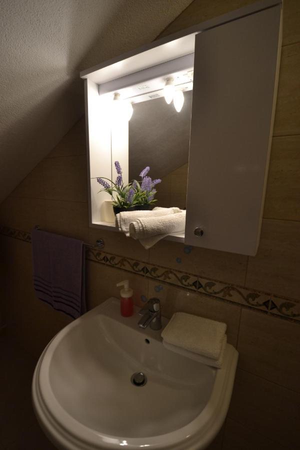 Apartmani Antonia Nakic -Stobrec Split Ngoại thất bức ảnh