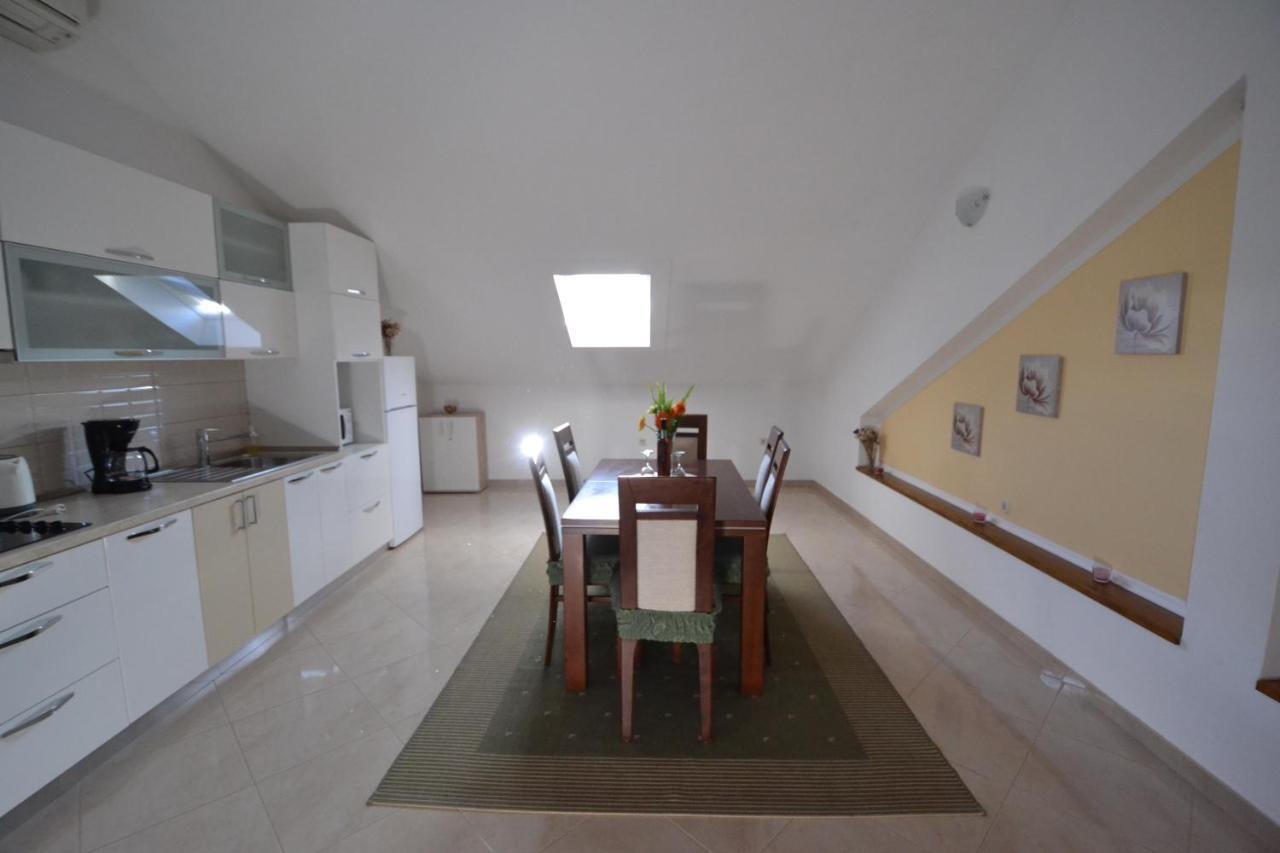 Apartmani Antonia Nakic -Stobrec Split Ngoại thất bức ảnh