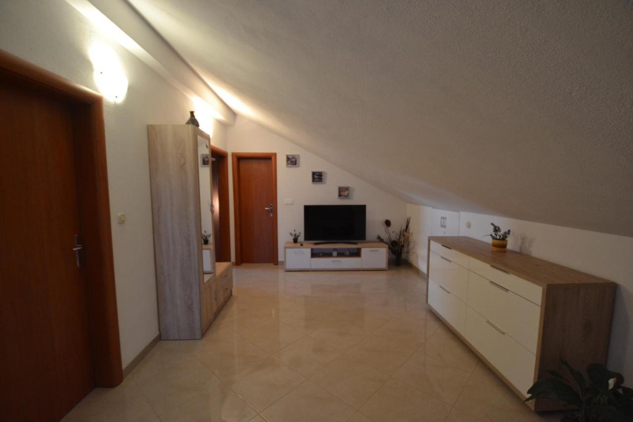 Apartmani Antonia Nakic -Stobrec Split Ngoại thất bức ảnh